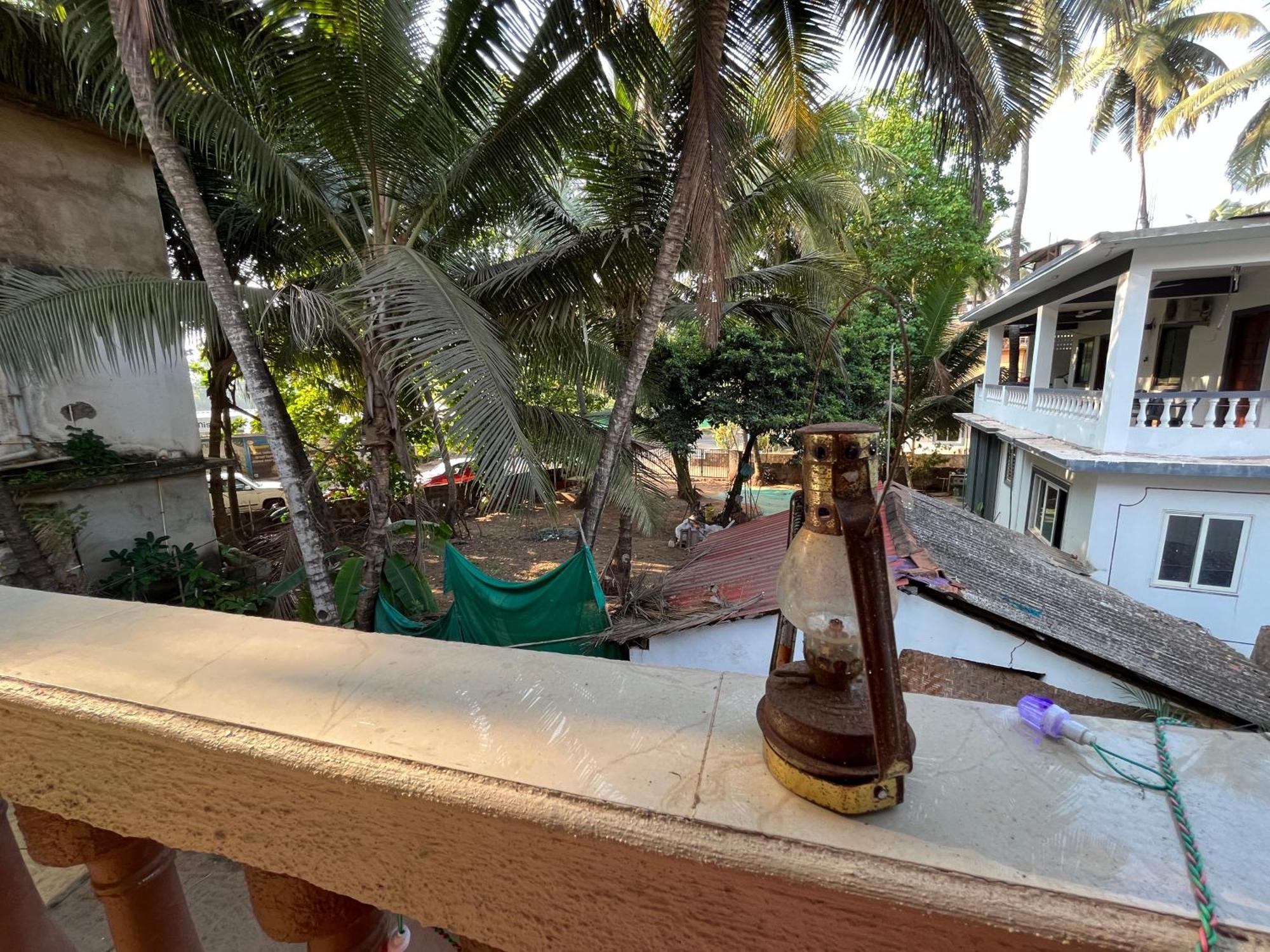 Jolene's Ashvem अपार्टमेंट Mandrem